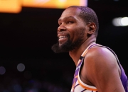 包含杜兰特绝杀时刻，篮网点燃赛场，冲击季后赛迎来胜利！的词条